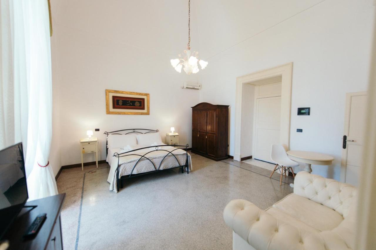 Palazzo Scarciglia Hotel Minervino di Lecce Buitenkant foto