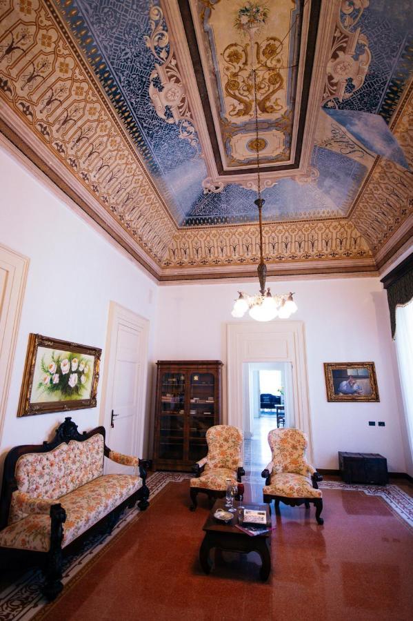 Palazzo Scarciglia Hotel Minervino di Lecce Buitenkant foto