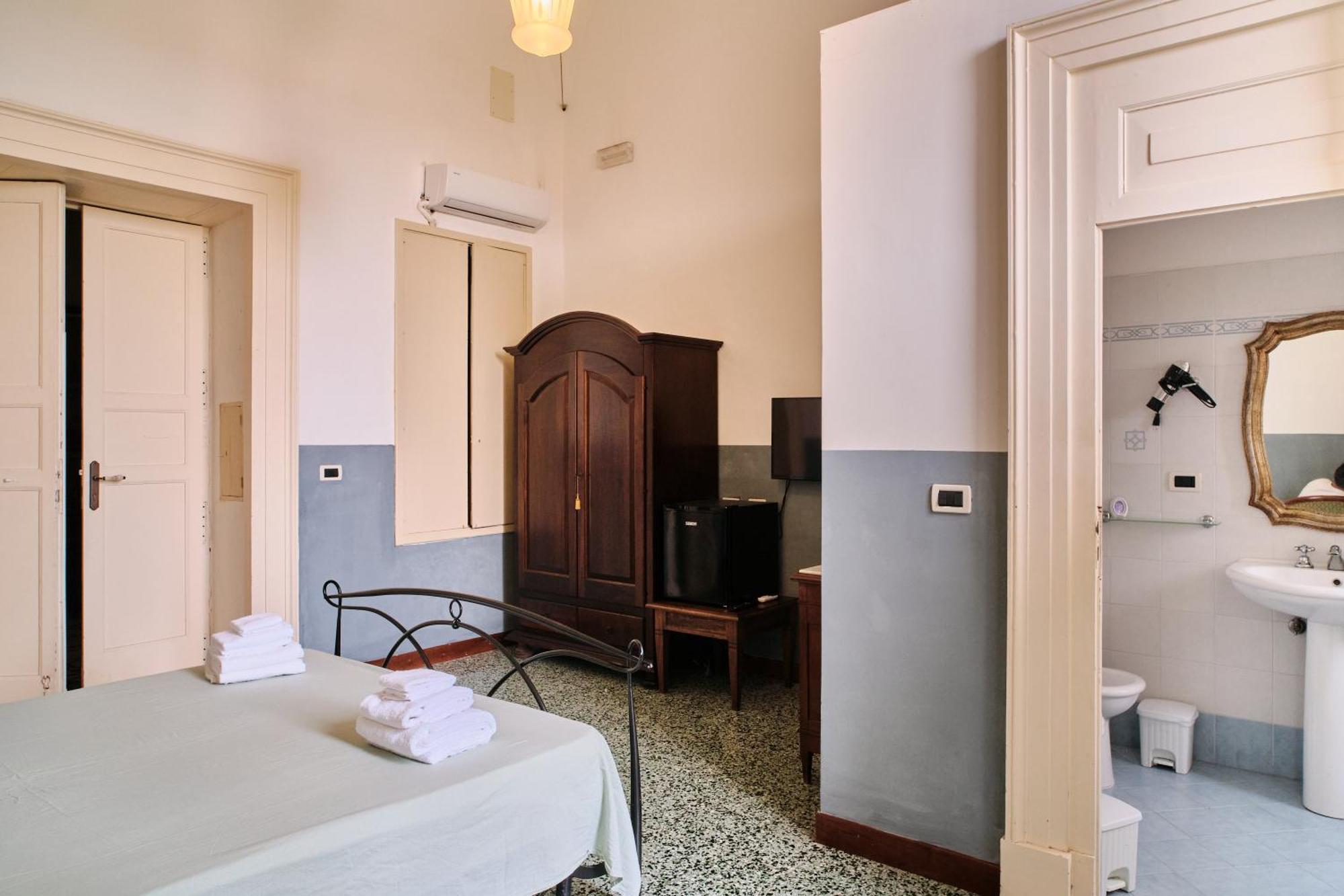 Palazzo Scarciglia Hotel Minervino di Lecce Buitenkant foto