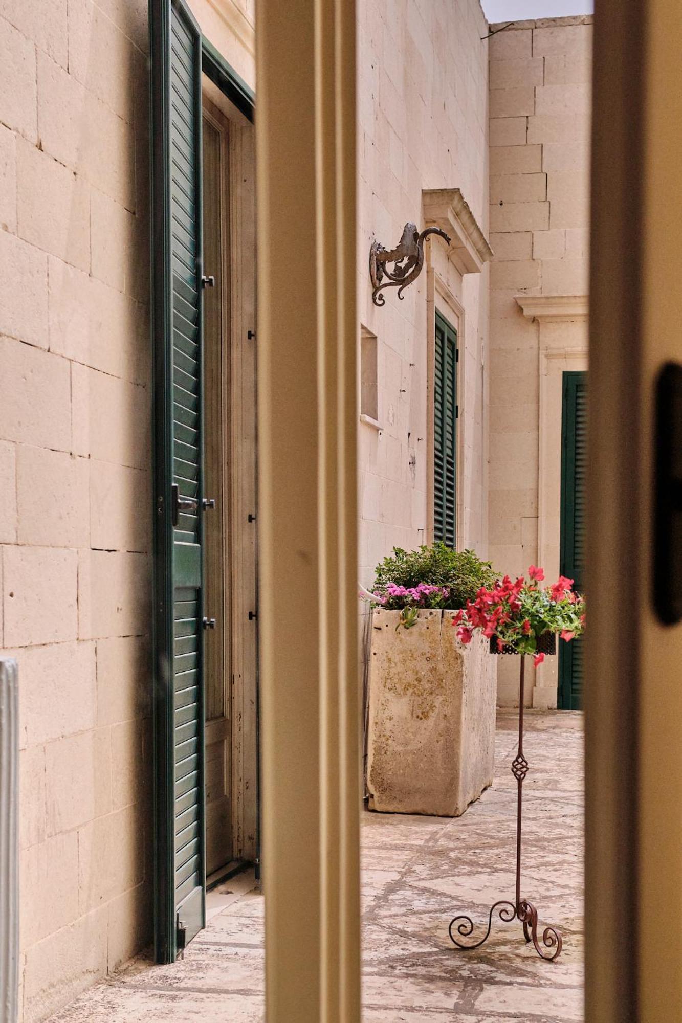 Palazzo Scarciglia Hotel Minervino di Lecce Buitenkant foto